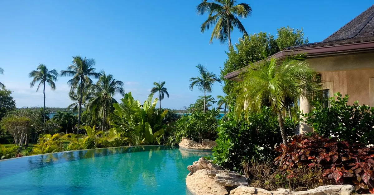 Villa avec piscine en gestion locative — conciergerie Hostel Toucan